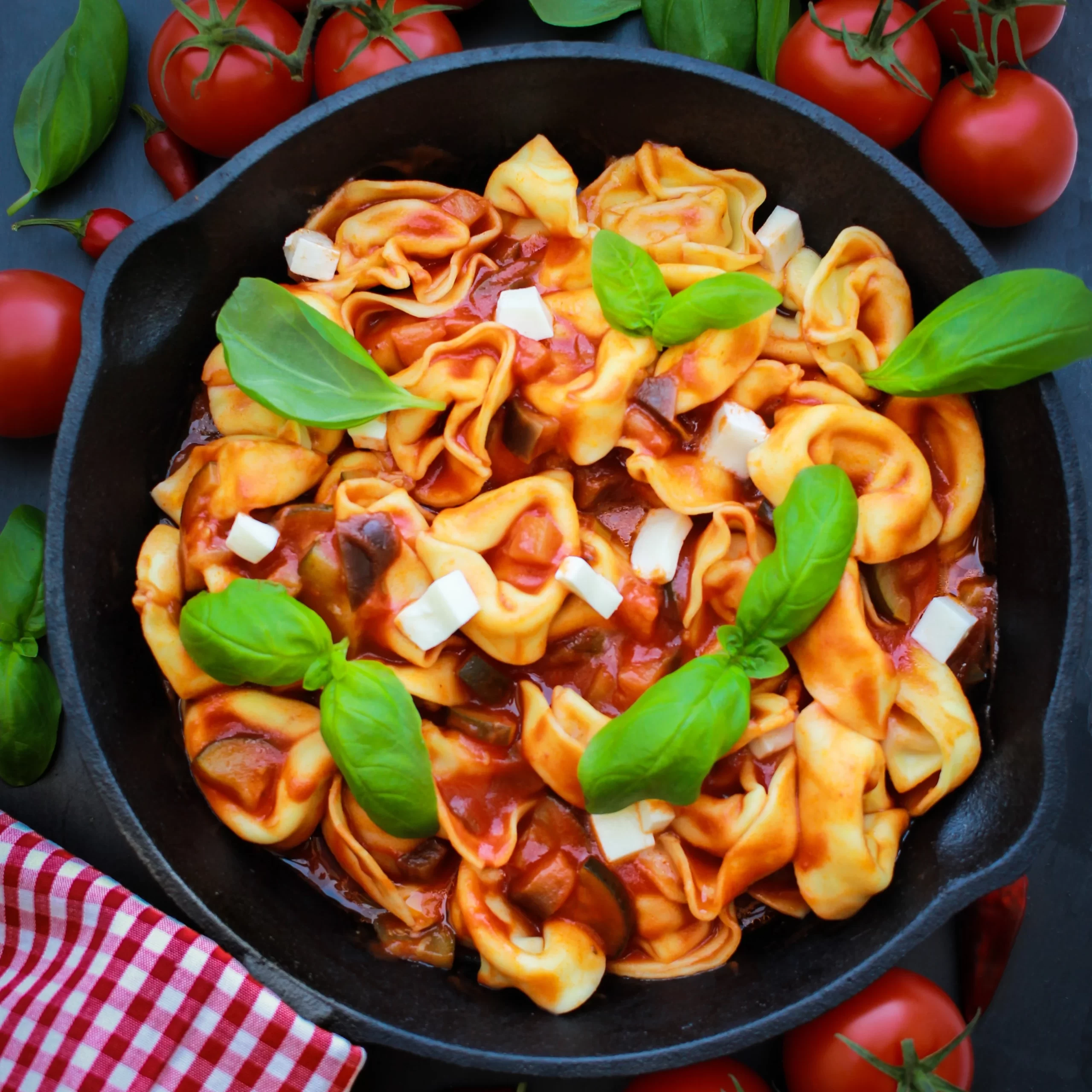 Tortelloni with Tomato and Basil Sauce Recipe